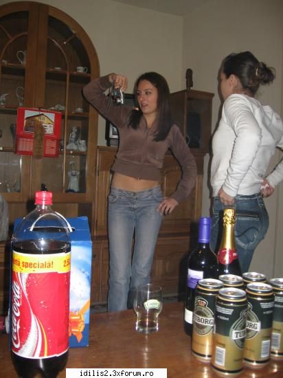 Poze - Fetele si bautura ce combinatie Puternica! Tin sa - mIRC