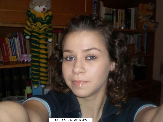 r3al_bab3 best friend of lavinushk, a fost putin kam takuta :d dar are totusi top fast :d poze